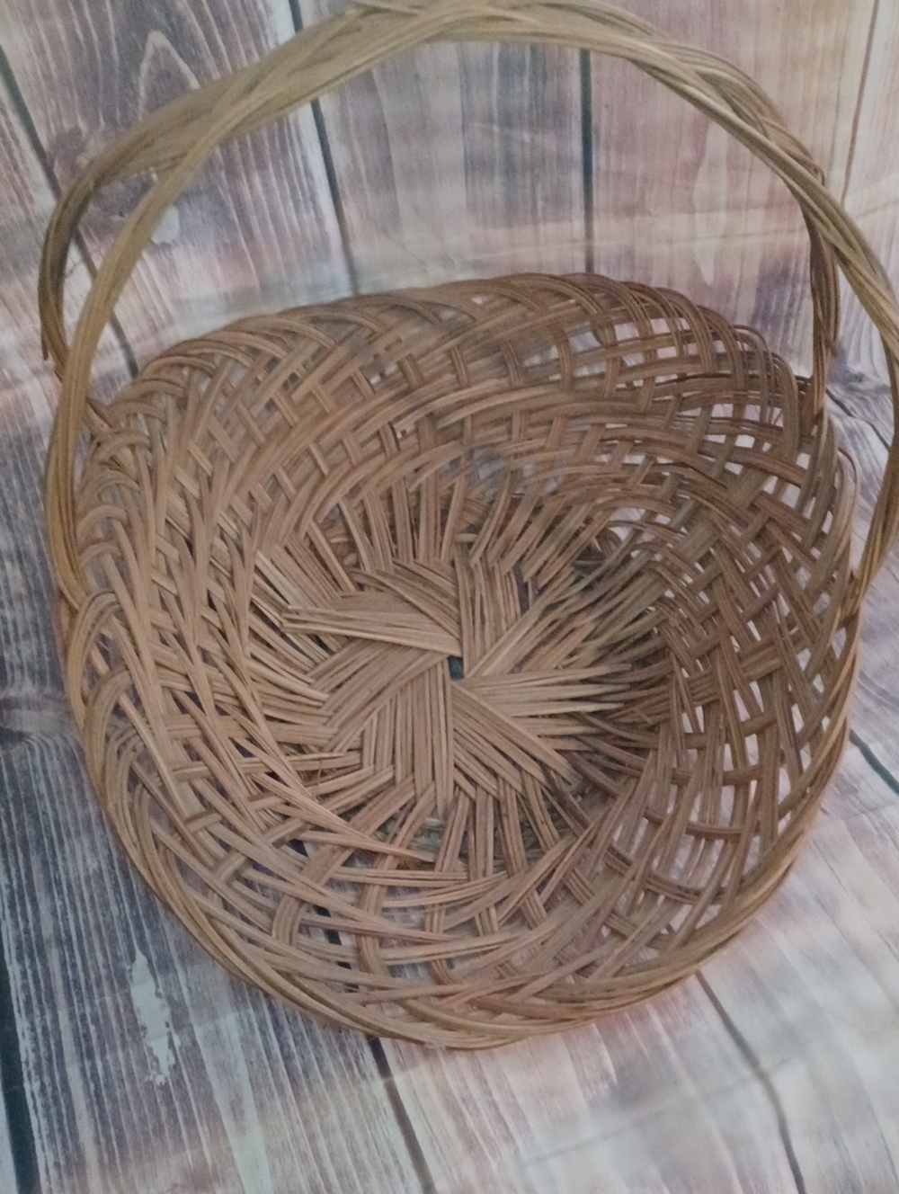 VTG Wicker Basket